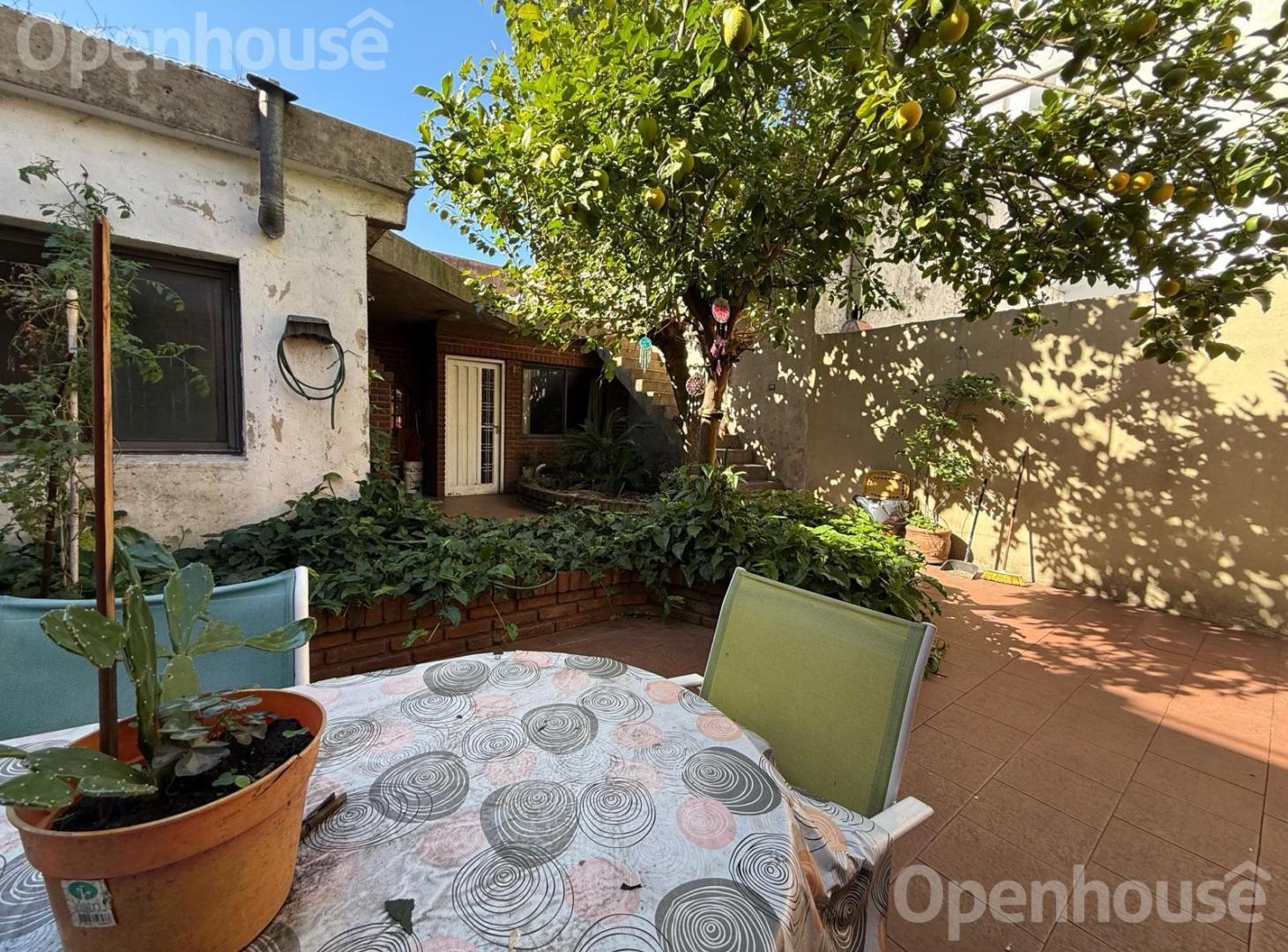 Casa en venta en San Justo con Patio, Terraza y Cochera
