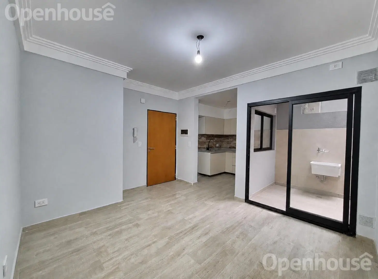 Departamento 2 Ambientes en venta en Monte Catro con Patio 3