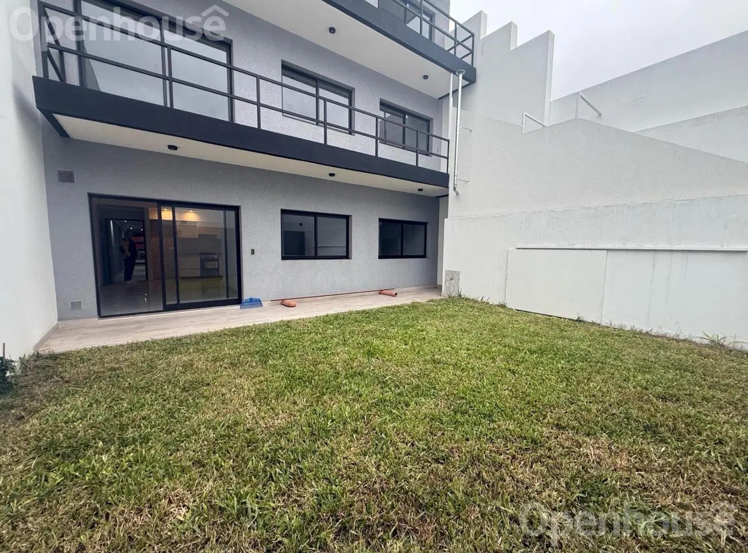 Departamento 3 Ambientes con Jardin en Monte Castro 5