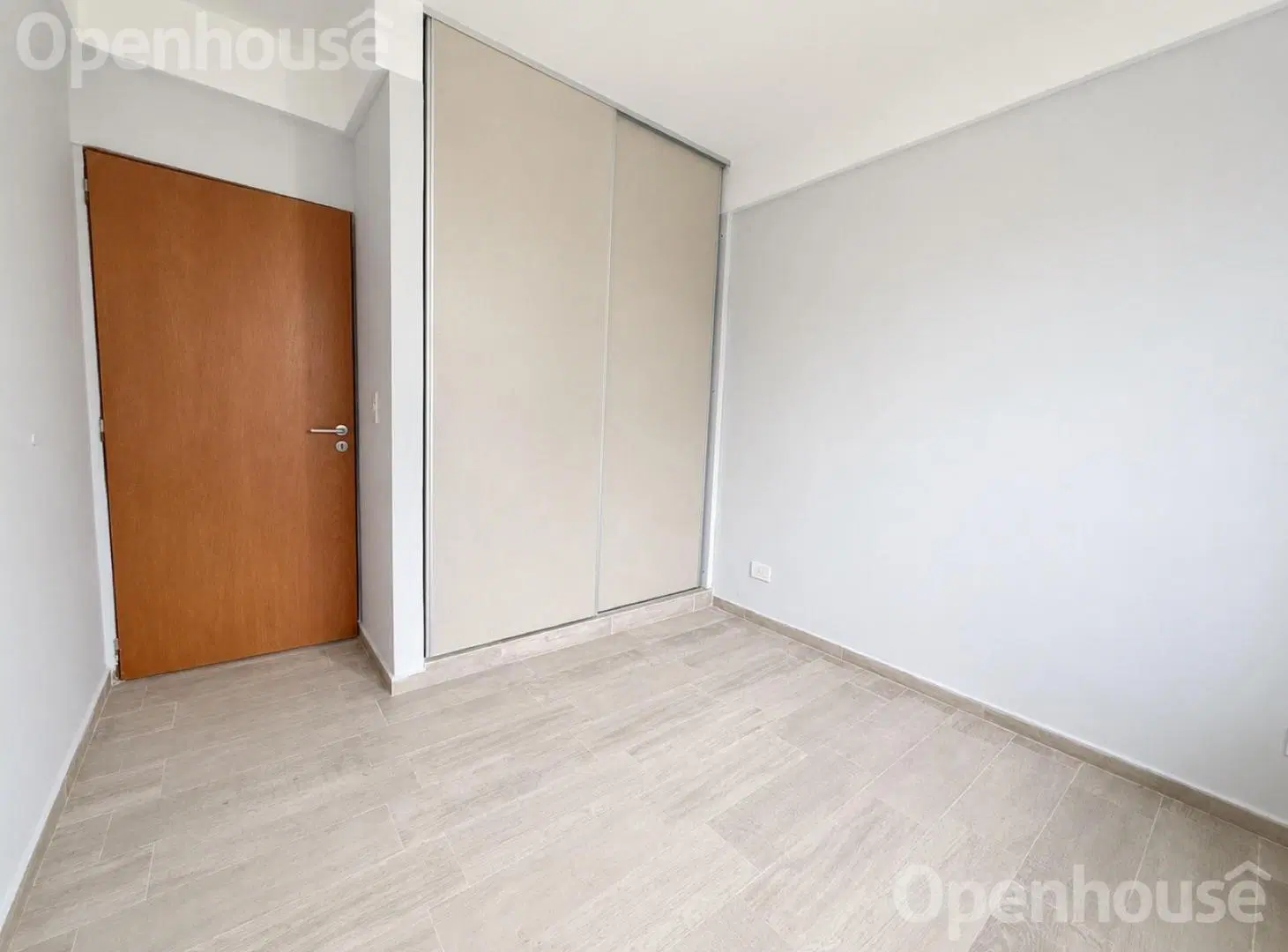Departamento 3 Ambientes con Jardin en Monte Castro 3