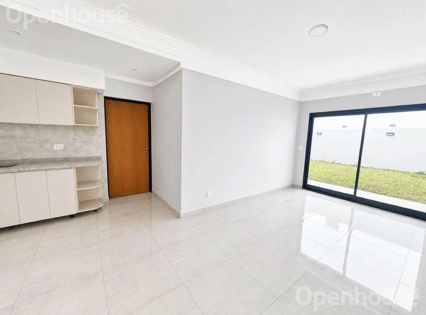 Departamento 3 Ambientes con Jardin en Monte Castro 4
