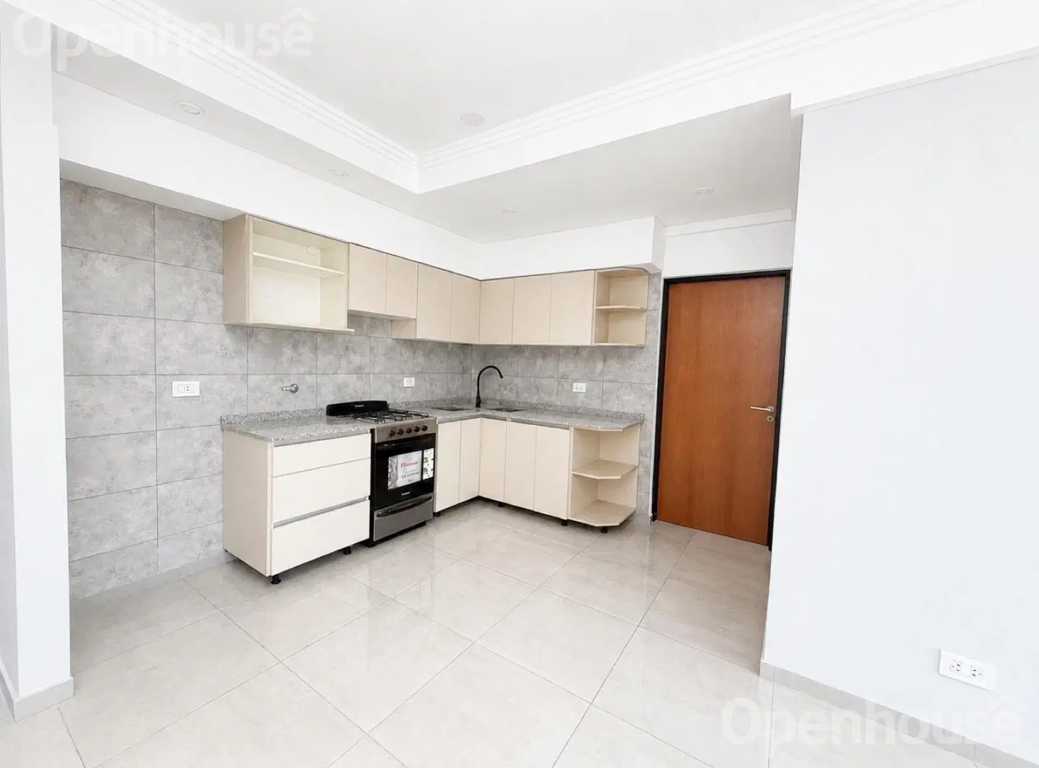 Departamento 3 Ambientes con Jardin en Monte Castro 2