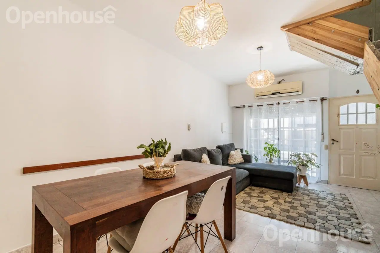 Venta PH triplex 4 ambientes con cochera en Villa Urquiza 4