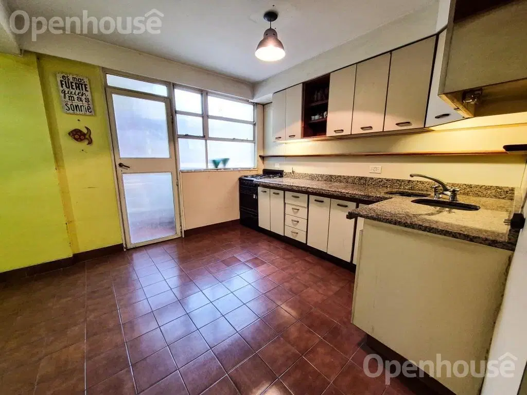 DPTO 4 AMB C/ COCHERA, DEPENDENCIA Y BALCON EN PISO ALTO - CABALLITO 3