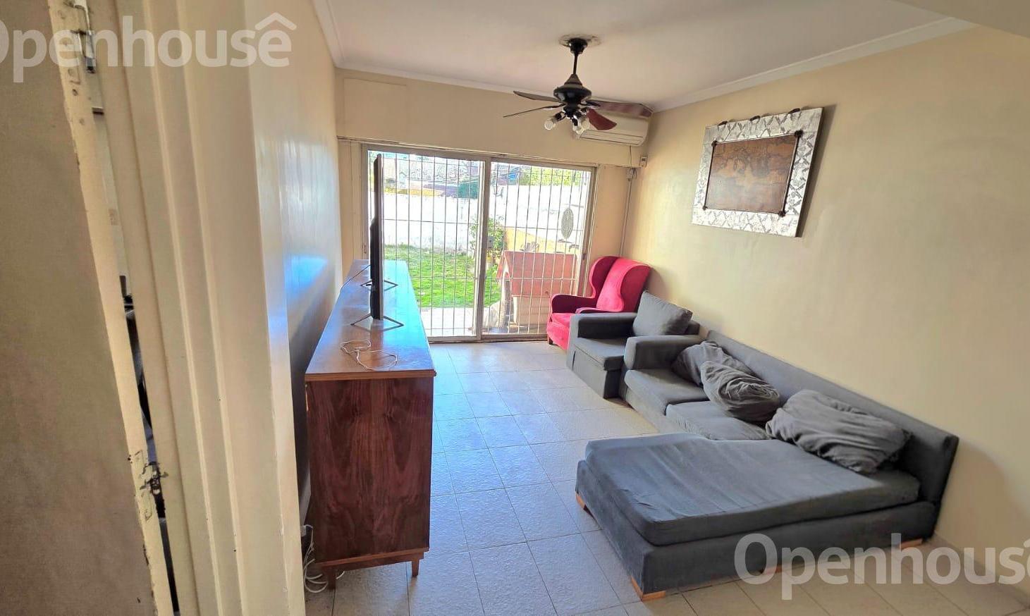 Foto de Venta casa 7 ambientes cochera, parque y terraza en Villa Martelli, imagen 2