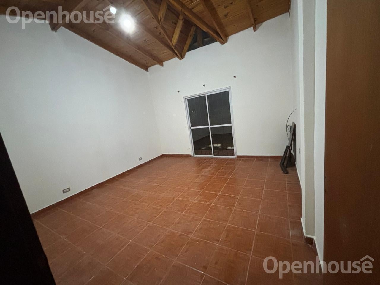 Foto de ALQILER-DEPTO 3 AMBIENTES CON BALCON - BARRIO TORO -DERQUI, imagen 4