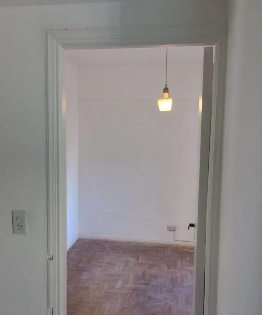 Alquiler – 2 Ambientes en Alsina y Avenida Colón | 9° Piso Muy Luminoso 3