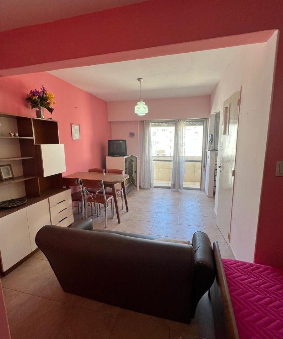Foto de Monoambiente con balcón – Luminoso y funcional, imagen 1