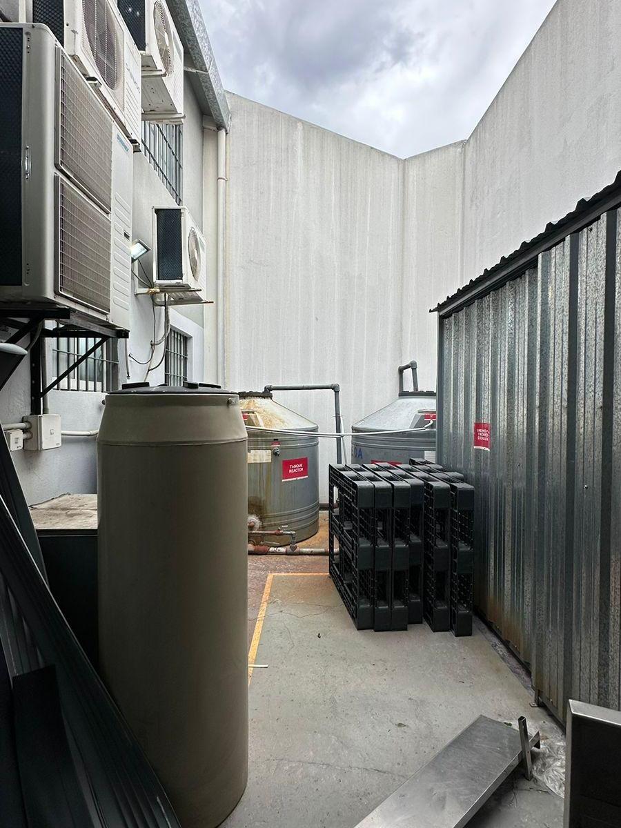 Galpon/empresa en 3 Plantas con Oficinas 1