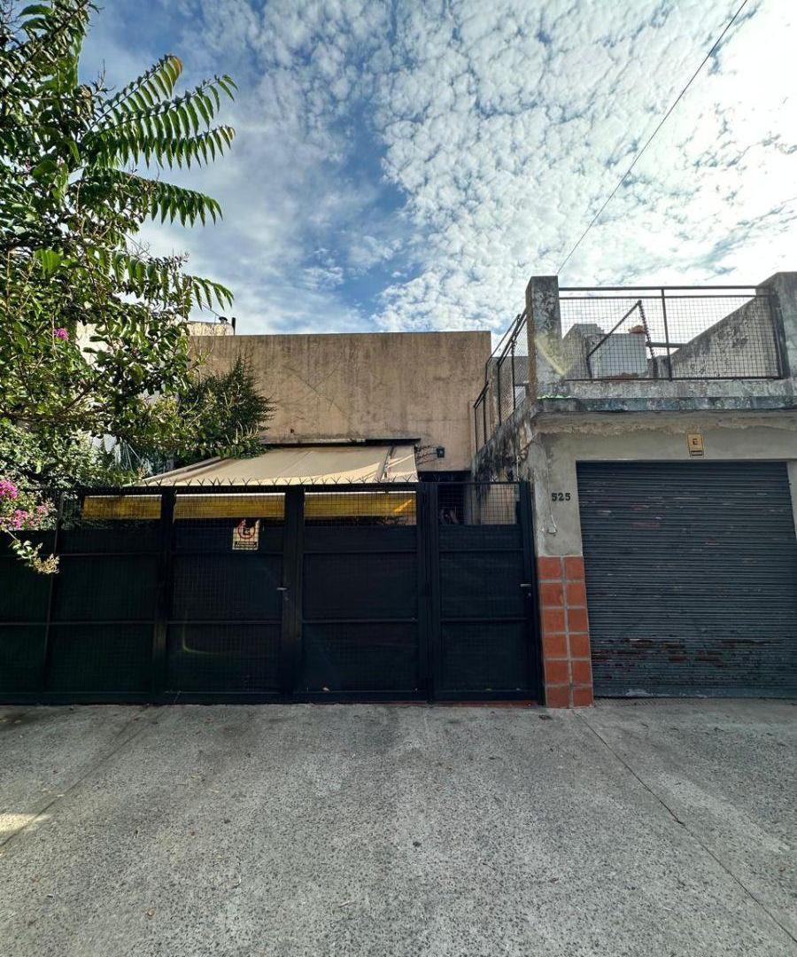 Terreno de 230 m² en venta en Liniers
