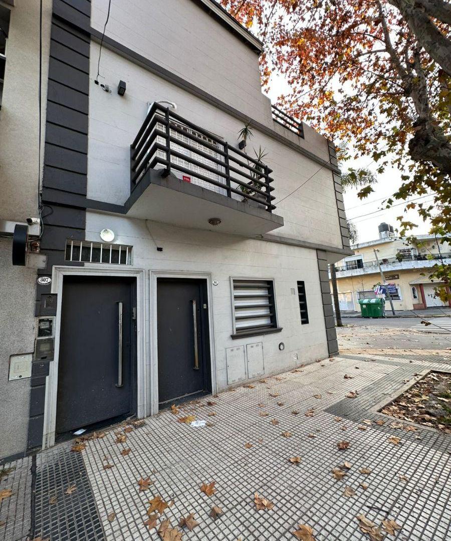 Ph 1 Amb Fte E/Indep Patio