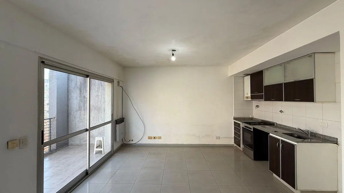 Semi Piso 1 amb amplio balcon 8
