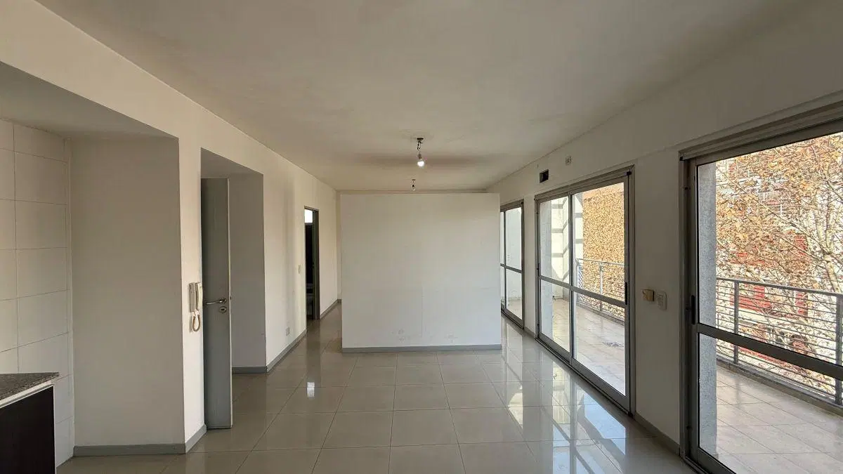 Semi Piso 1 amb amplio balcon 4