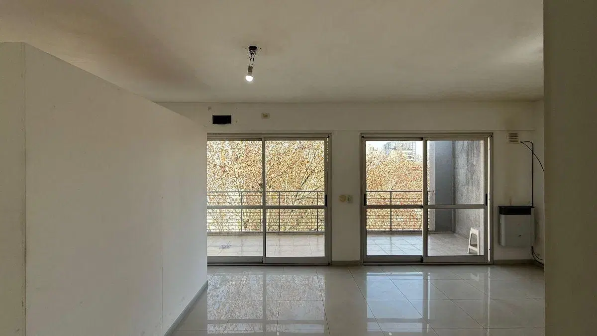 Semi Piso 1 amb amplio balcon 2
