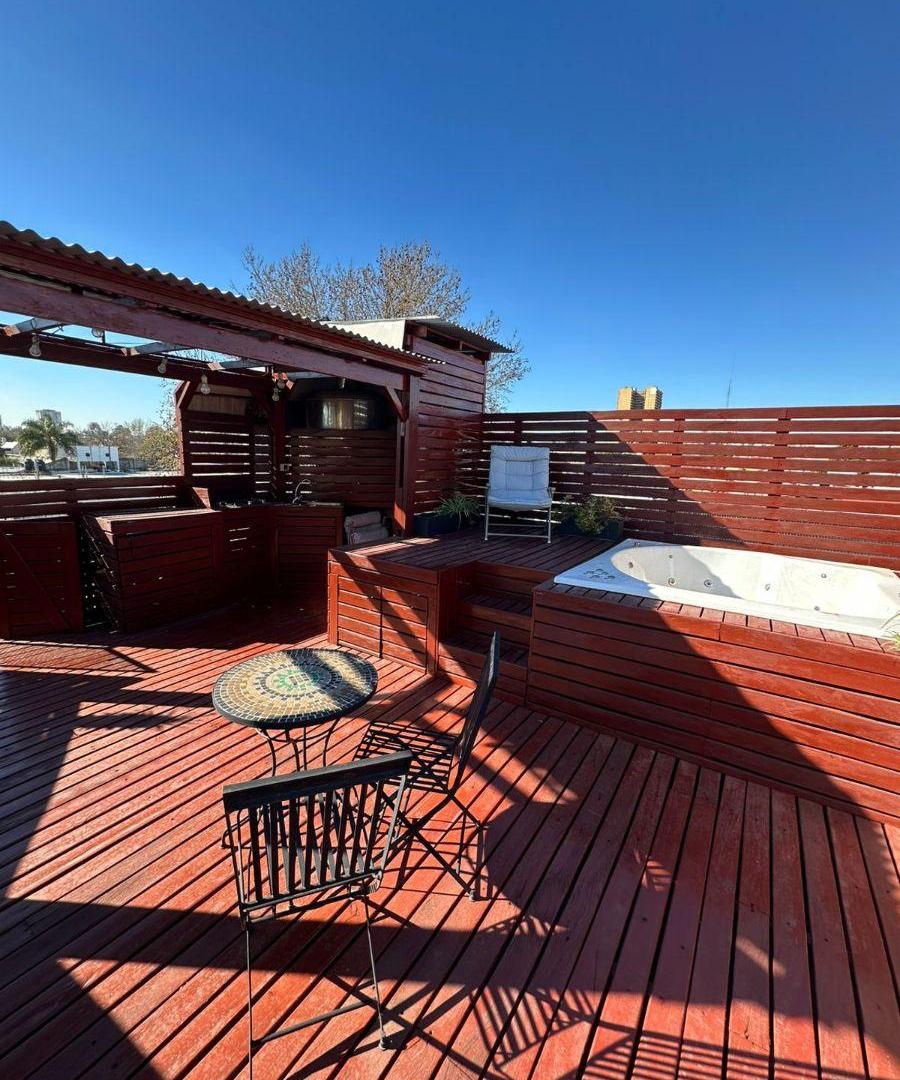 Foto de Triplex 3 Amb Doble Cochera, Deck Con Hidro, imagen 2