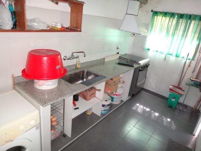 Casa con Local, Oficinas y Terreno Venta Centro Neuquén 2