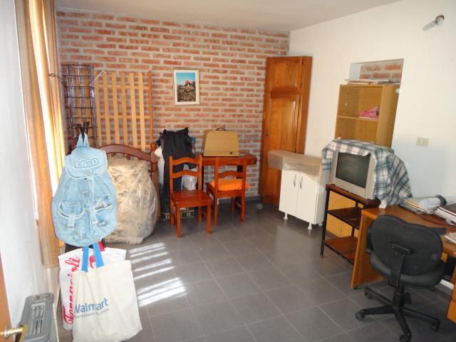 Casa con Local, Oficinas y Terreno Venta Centro Neuquén 3
