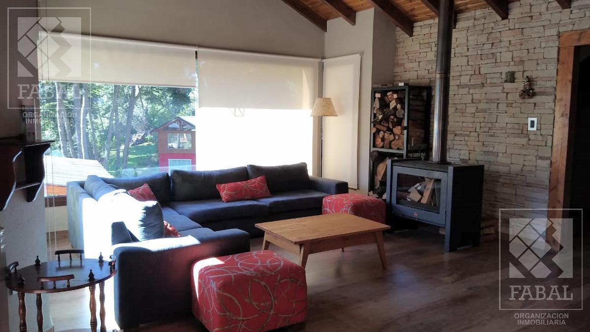 Casa venta Villa Correntoso, Villa La Angostura, 3 dormitorios, 3 baños y jardín
