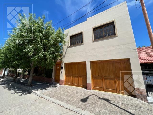 Casa Venta Allen, 4 Dorm., 3 Baños, Cochera, Jardín con Parrilla y Estudio Independiente 5