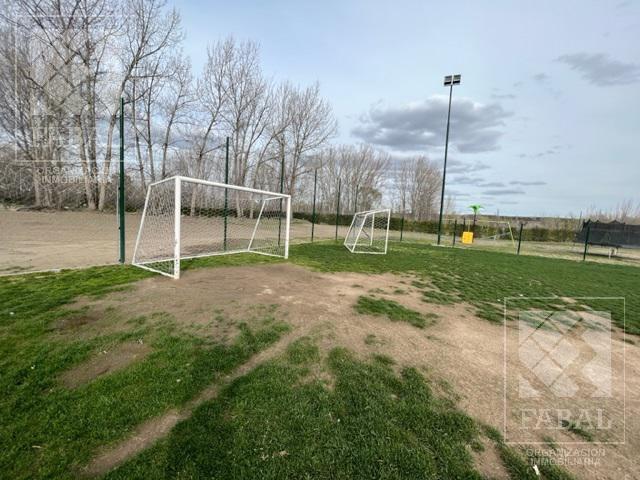 Terreno Venta Los Canales, Plottier con Cancha de Golf, 2 de Tenis, 1 de Fútbol y Club House 4