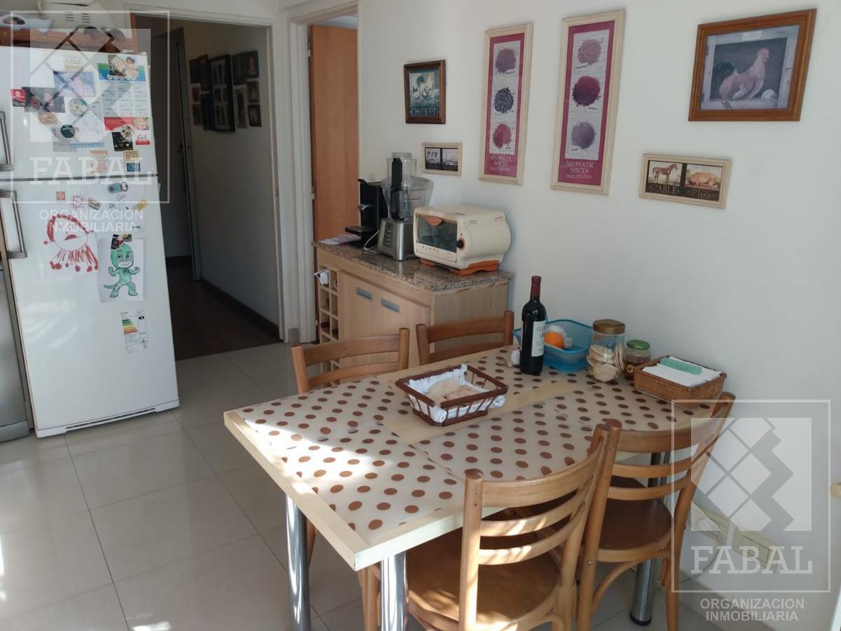 Departamento Venta Belgrano, 3 Dorm., 2 Baños, Balcón, Sum con Parrilla y 2 Cocheras 4