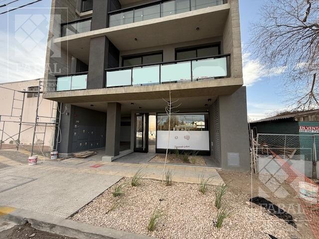Departamento alquiler zona Tenis Club, 1 dormitorio, 2 baños, 2 balcones y quincho con parrilla 3
