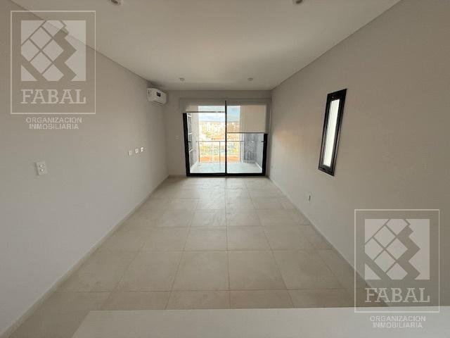 Departamento alquiler zona Tenis Club, 1 dormitorio, 2 baños, 2 balcones y quincho con parrilla 5