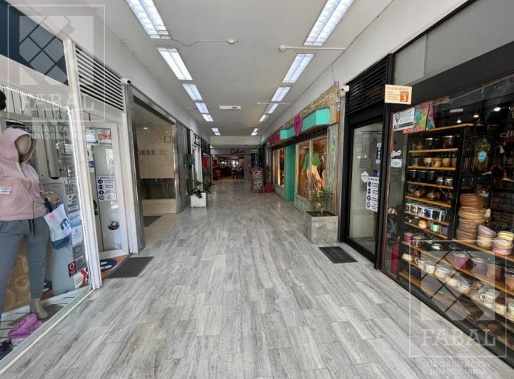 Oficina alquiler Centro, Galería Jardín, 30 m2 con recepción y 1 privado 1