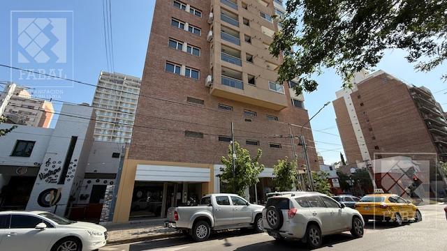 Departamento alquiler centro, 3 dormitorios (suite), 3 baños, 2 cocheras, terraza y parrilla
