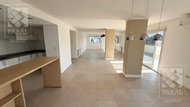 Departamento alquiler centro, 3 dormitorios (suite), 3 baños, 2 cocheras, terraza y parrilla 5