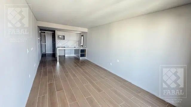 Monoambiente alquiler centro, con baño y balcón 5