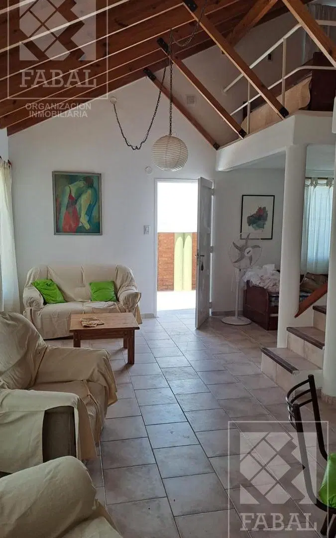Casa venta Las Grutas, 2 dormitorios, 2 baños, jardín con parrilla y cochera, zona La Rinconada 5