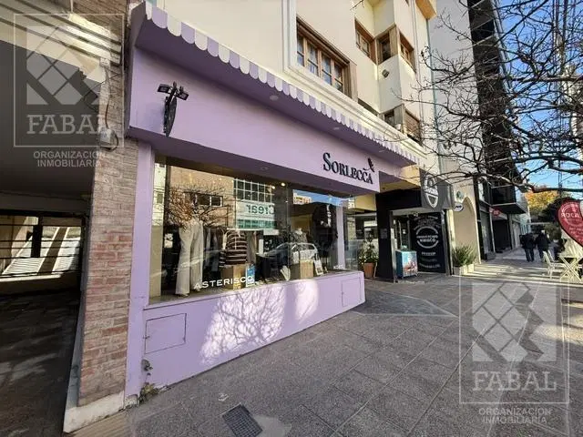 Local alquiler centro, 160 m2 con kitchenete y baño 2