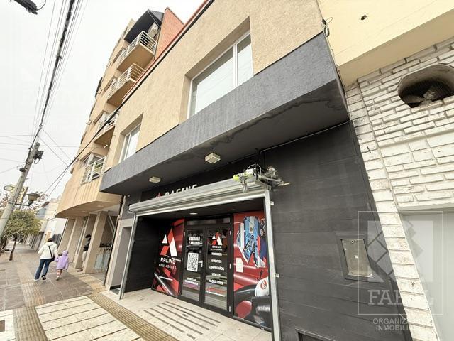 Oficina alquiler centro, 125 m2 con 6 privados, 2 baños y cocina