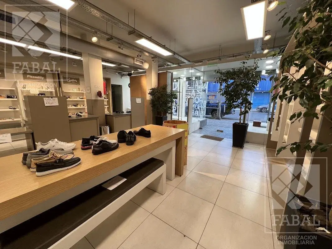 Local alquiler centro de 600 m² distribuidos en 3 plantas, con oficinas y depósito 4