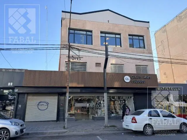 Local alquiler centro de 600 m² distribuidos en 3 plantas, con oficinas y depósito 2