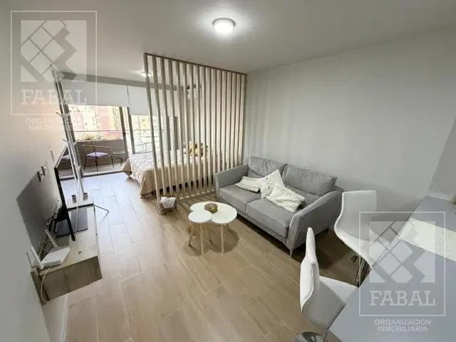 Monoambiente alquiler centro, amoblado, con balcón; edificio con amenities 8