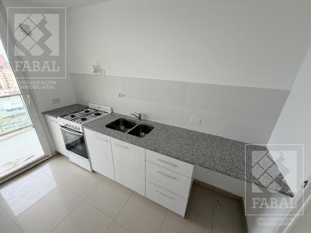 Foto de Departamento alquiler Centro, 2 dormitorios, 2 baños, balcón y cochera, imagen 4