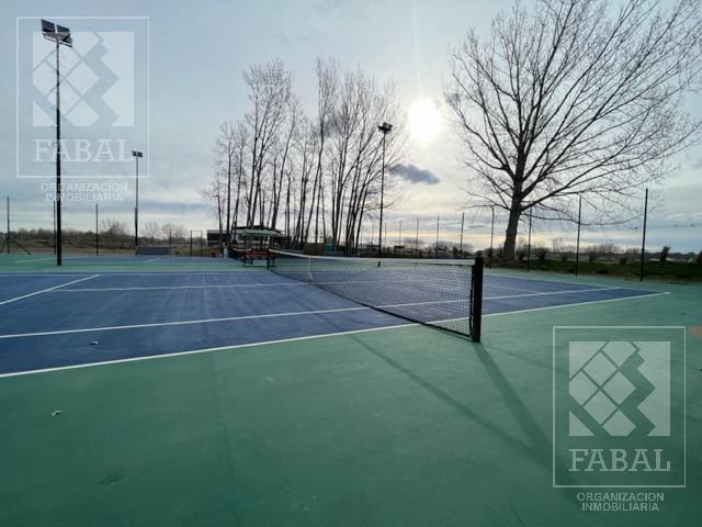 Foto de Terreno Venta Los Canales de Plottier con cancha de golf, tenis, fútbol, imagen 4