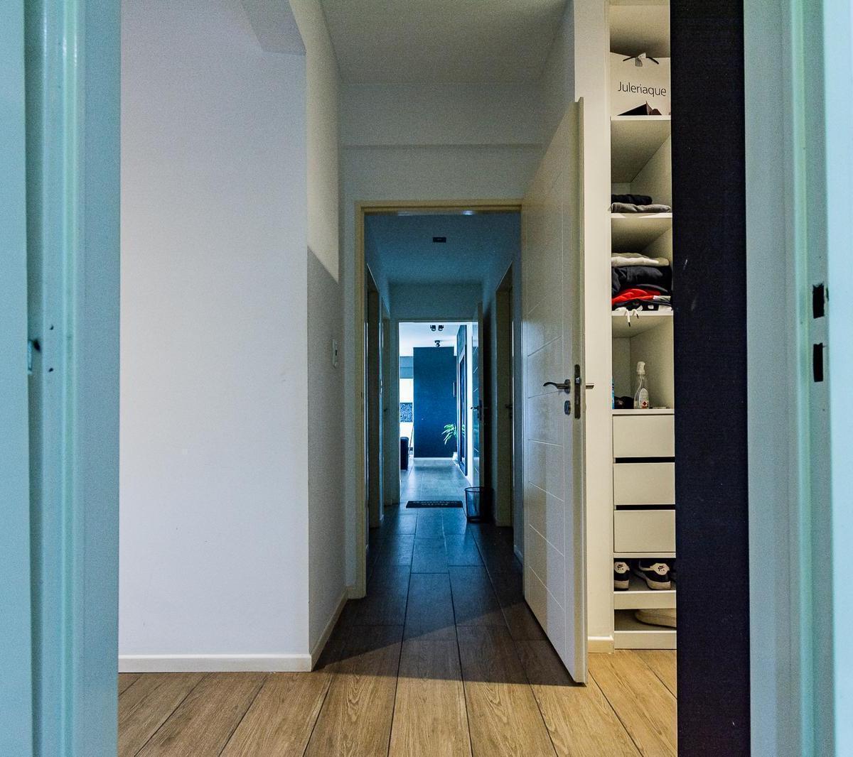 Departamento de 4 Ambientes en Venta con Cochera y Baulera Caballito 3