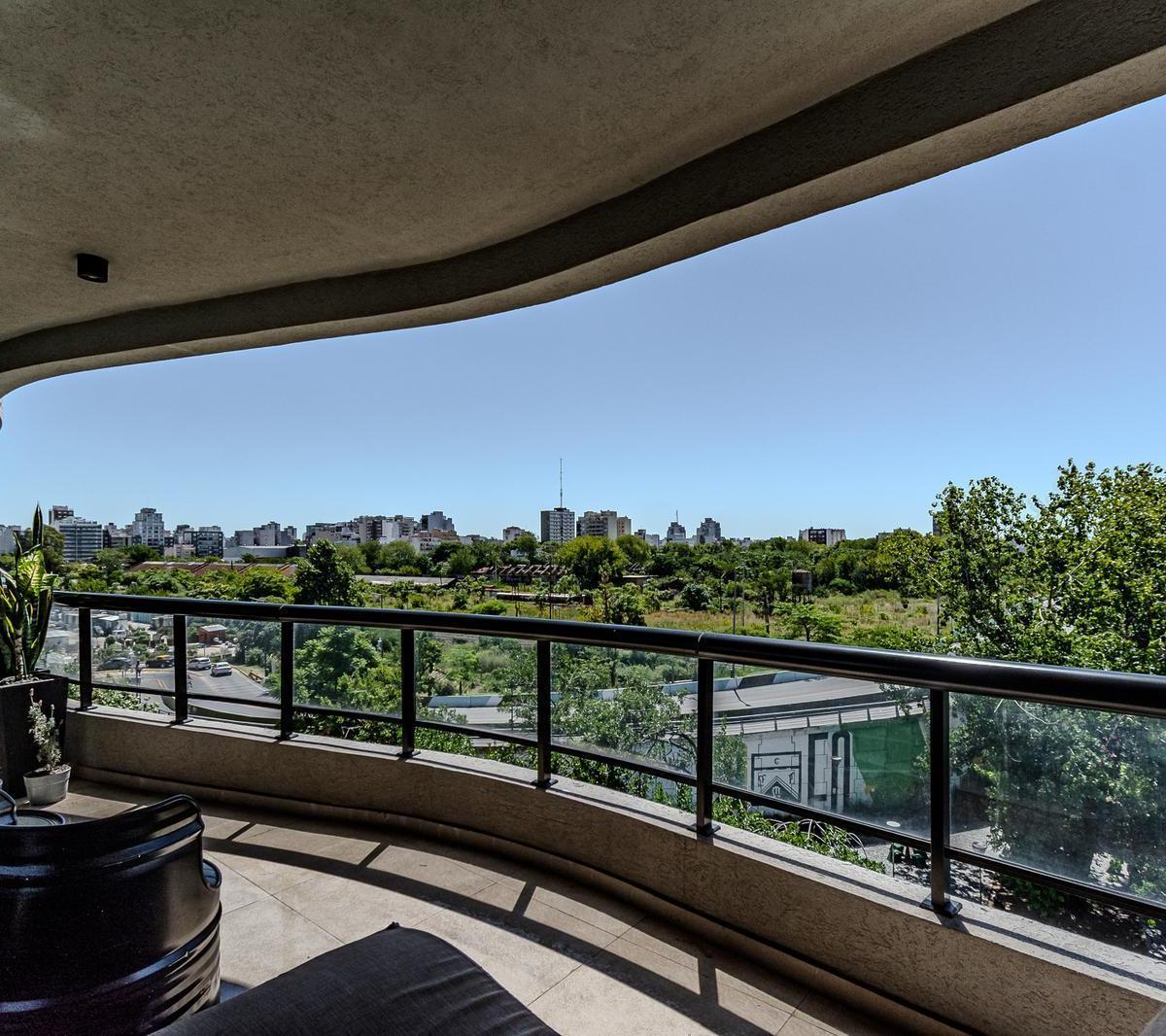 Departamento de 4 Ambientes en Venta con Cochera y Baulera Caballito 2