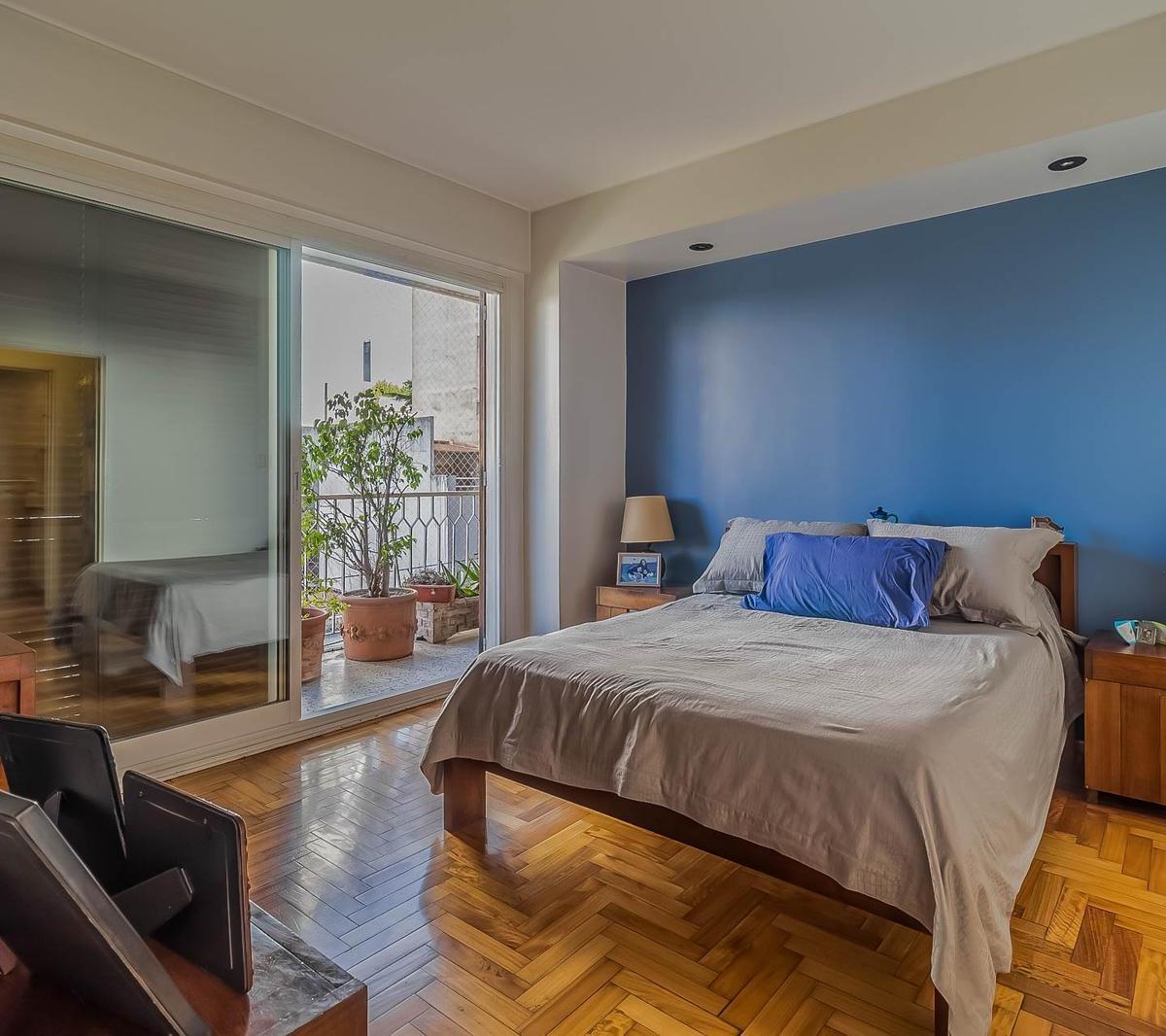 Departamento a La Venta de 7 Ambientes en Flores Piso Entero 1
