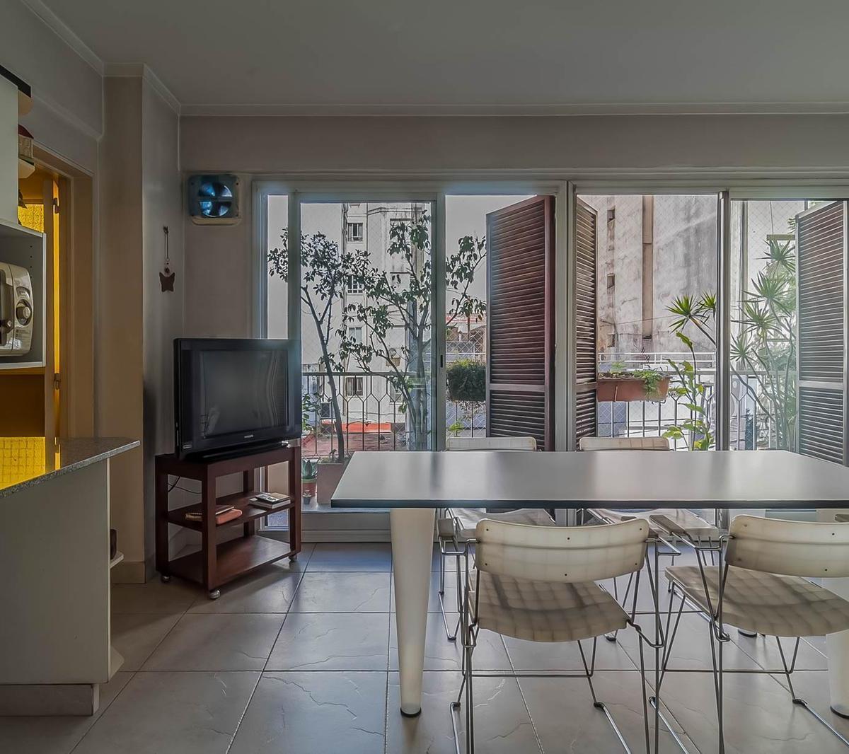 Departamento a La Venta de 7 Ambientes en Flores Piso Entero 5