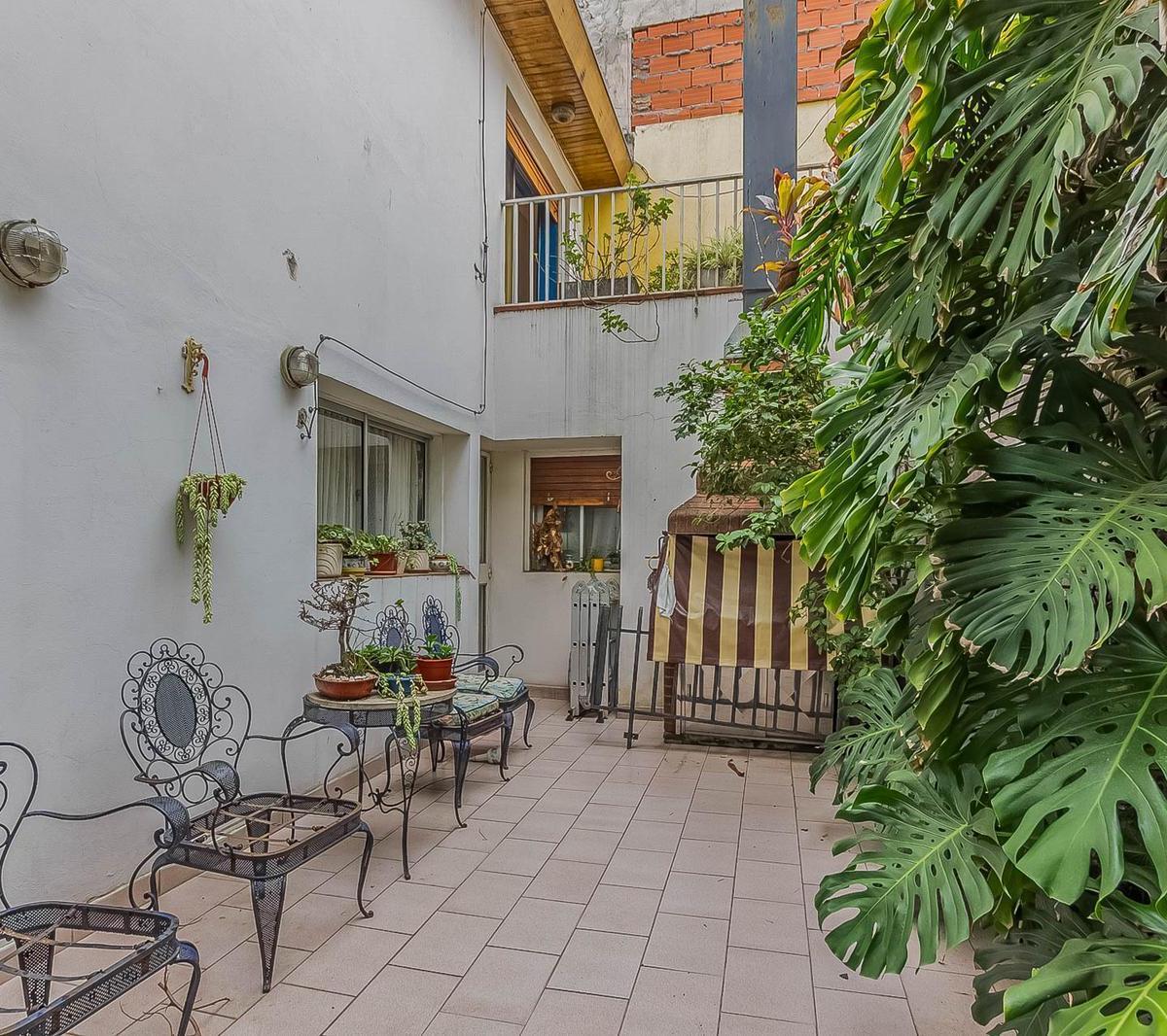 PH 5 Ambientes con Cochera en Venta - Flores 3