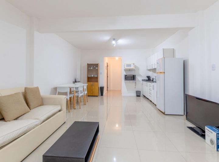 Alquiler departamento 4 ambientes amoblado apto profesional en Recoleta 2