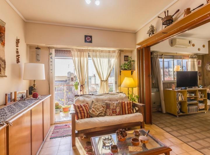 Departamento en venta 4 ambientes en Monte Castro 2