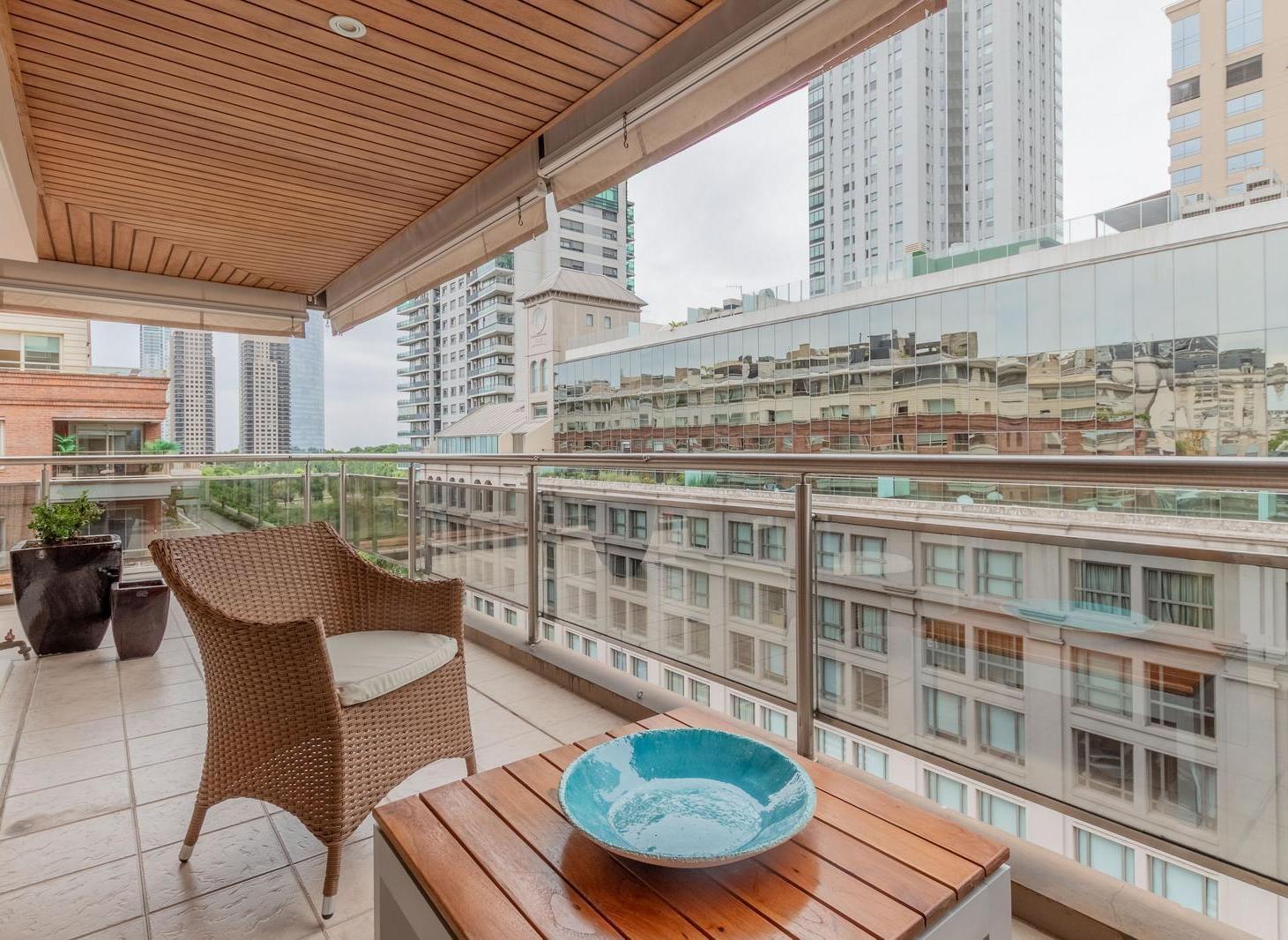 Alquiler Departamento 3 ambientes con cochera y balcon con vista a los diques - Puerto Madero