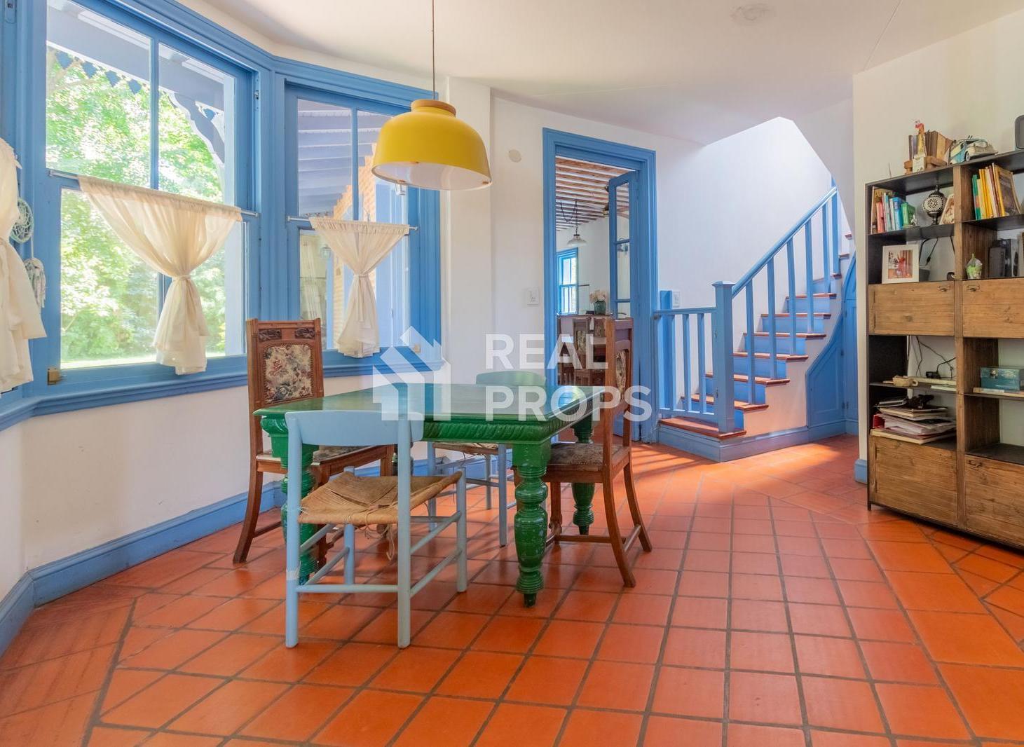 Venta de Casa de 5 ambientes en El Pato Country Club
