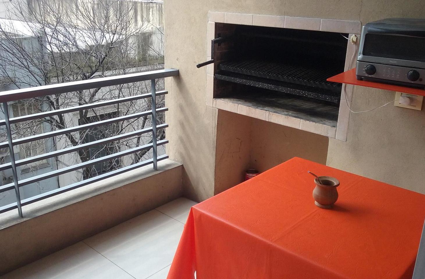 Venta Departamento dos ambientes con Terraza propia, Seguridad Gym parrilla