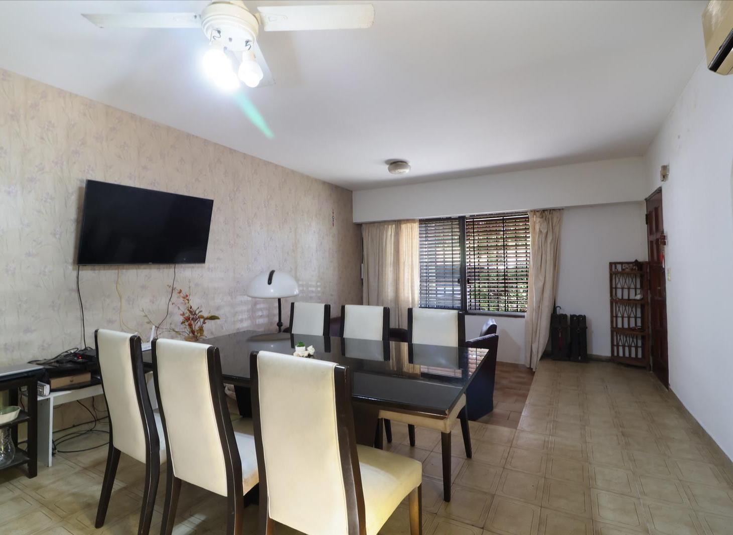 Foto de Casa 5 Ambientes más 2 locales en venta con Patio, Jardín, 2 Cocheras, imagen 1